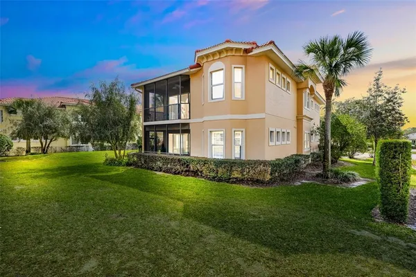 $359,999 | 26206 Avenida Las Colinas, Unit 4A, Howey-in-the-Hills, FL 34737