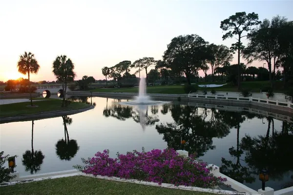 $359,999 | 26206 Avenida Las Colinas, Unit 4A, Howey-in-the-Hills, FL 34737