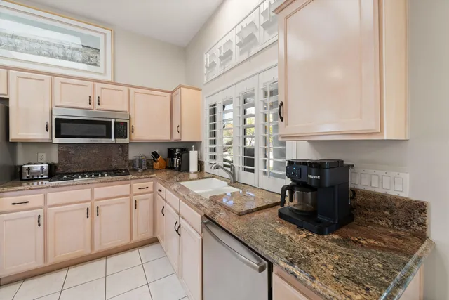 $4,900 | 37515 Heritage Way, Palm Desert, CA 92211