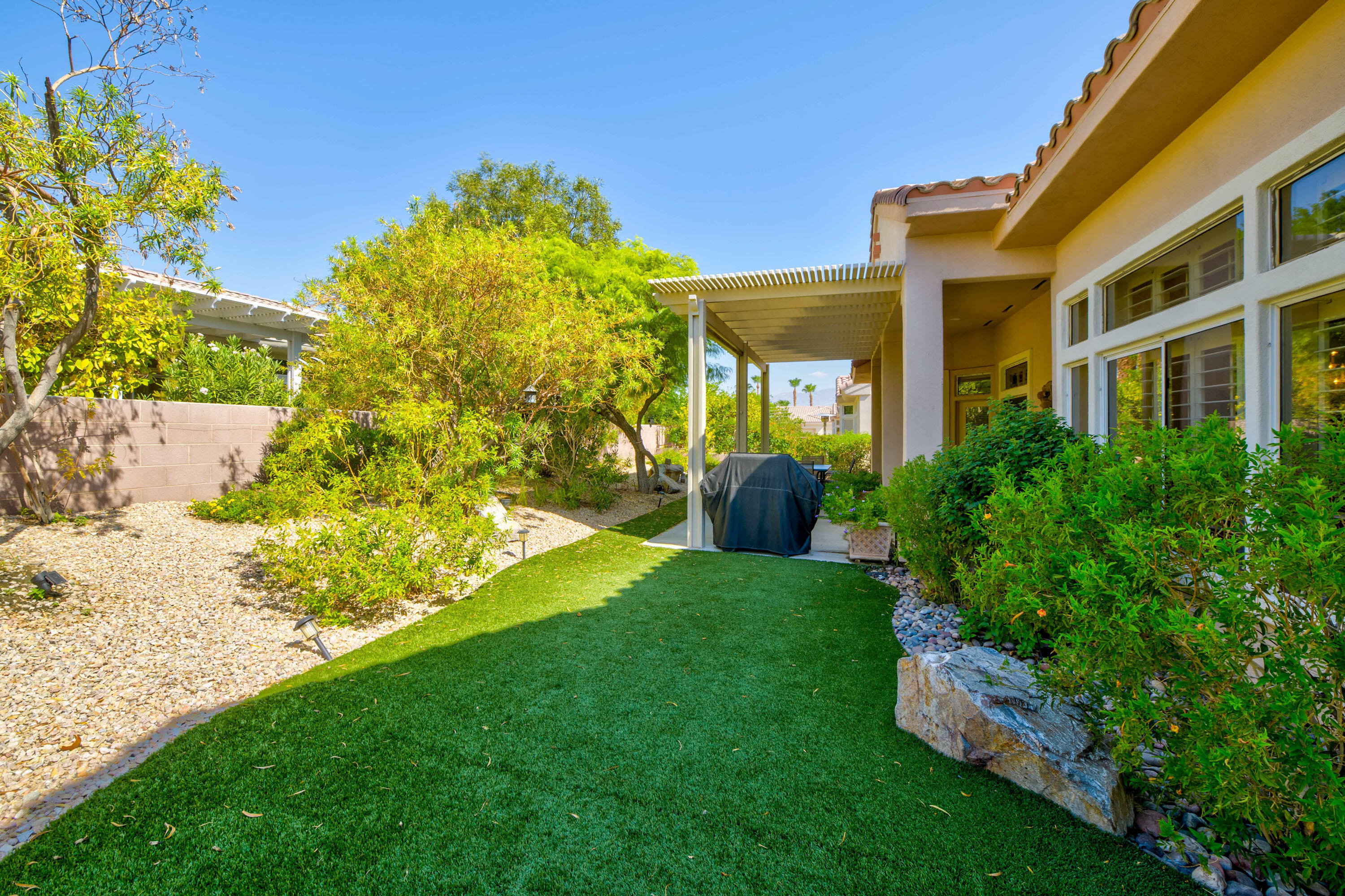 37515 Heritage Way Palm Desert, CA 92211 - Photo 8 of 65 37515 Heritage Way MLS-39