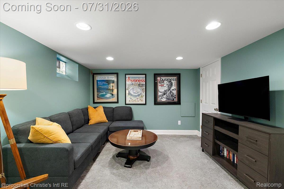 23 Amherst Road Pleasant Ridge, MI 48069 - Photo 49 of 76 112-23 Amherst -112.jpg