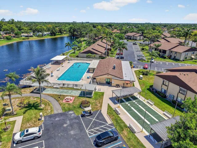 $1,650 | 426 Pine Glen Lane, Unit A1, Greenacres, FL 33463