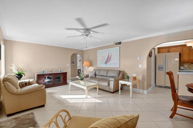 $1,650 | 426 Pine Glen Lane, Unit A1, Greenacres, FL 33463