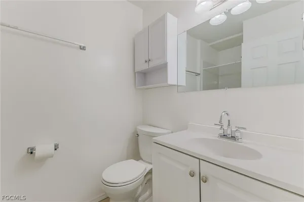 $1,900 | 16599 Davis Road, Fort Myers, FL 33908