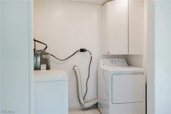 $1,900 | 16599 Davis Road, Fort Myers, FL 33908