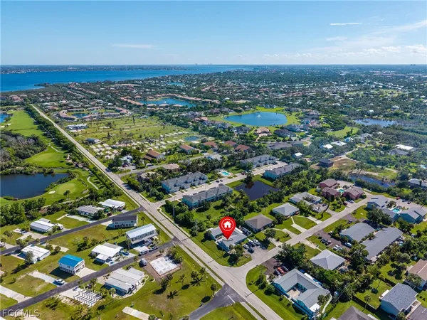 $1,900 | 16599 Davis Road, Fort Myers, FL 33908