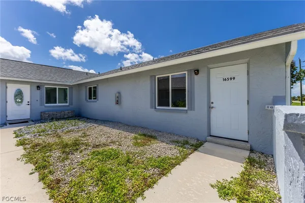 $1,900 | 16599 Davis Road, Fort Myers, FL 33908