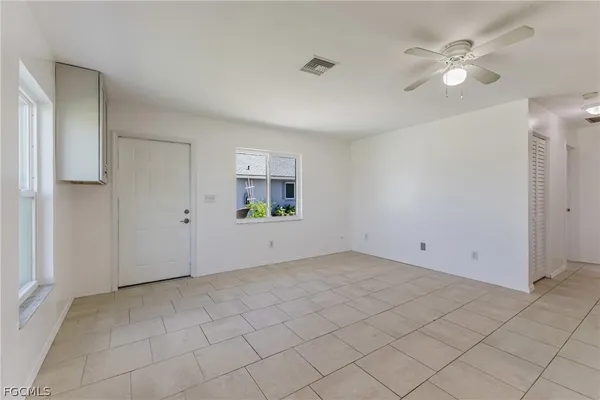 $1,900 | 16599 Davis Road, Fort Myers, FL 33908