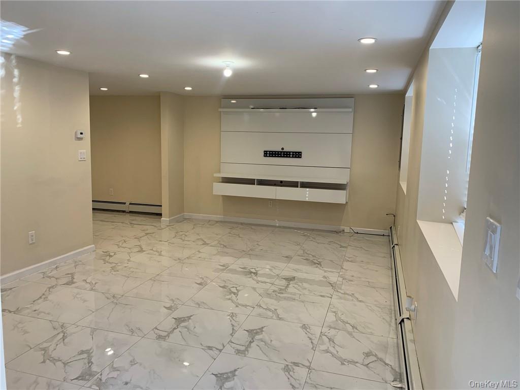 431 Gate Hill Coop Road Stony Point, NY 10980 - Photo 5 of 41 Living room