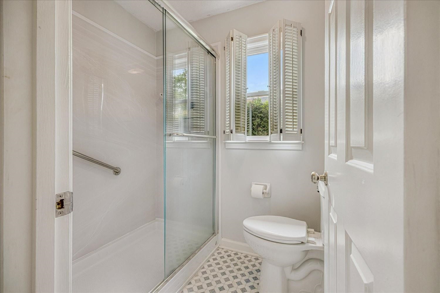 1893 Allenby Road Germantown, TN 38139 - Photo 22 of 31 a bathroom with a toilet and a shower