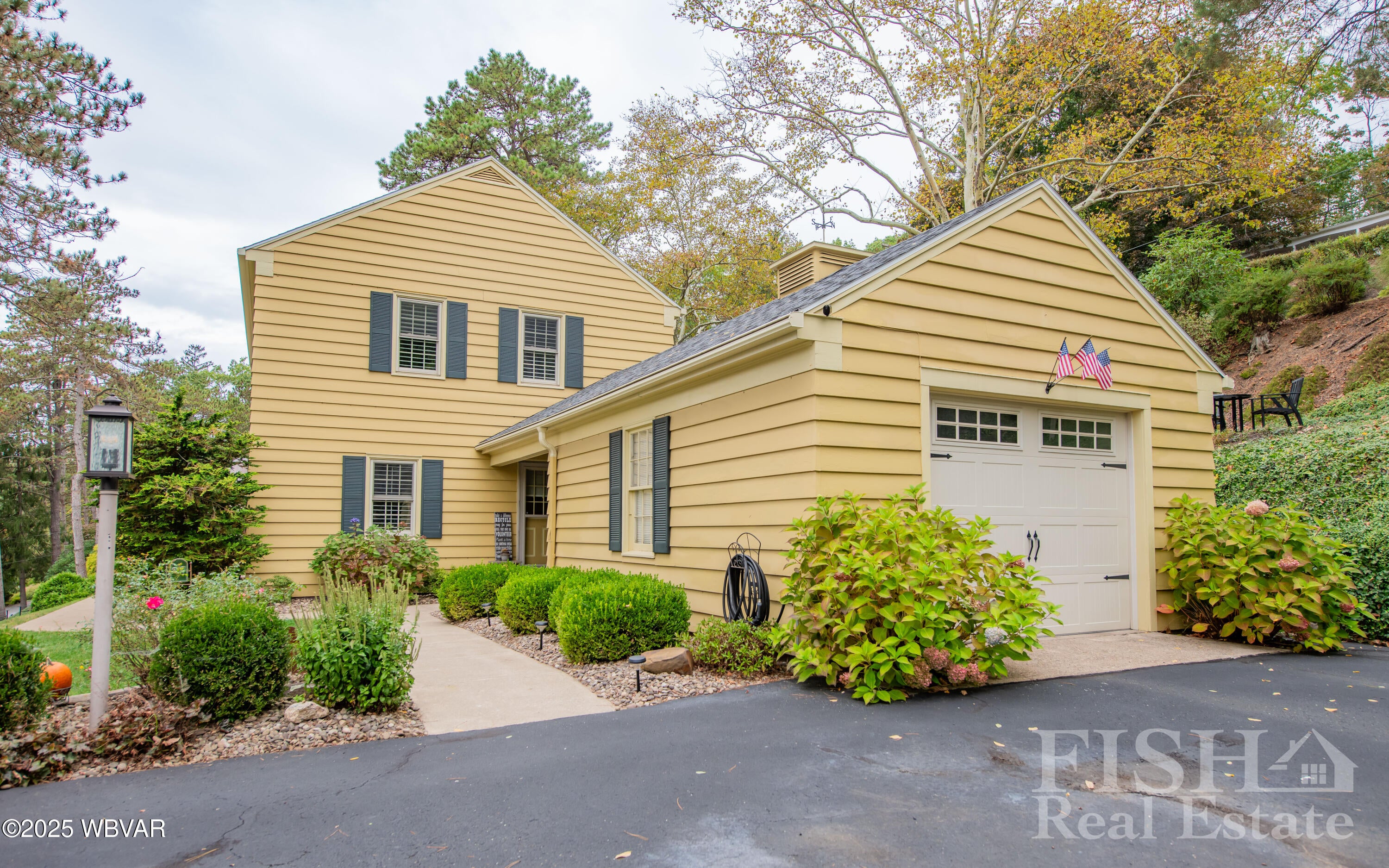 61 Roderick Road Williamsport, PA 17701 - Photo 6 of 35 Garage