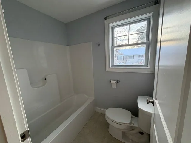 $2,800 | 75 Deerwood Drive, Unit E, Nashua, NH 03063