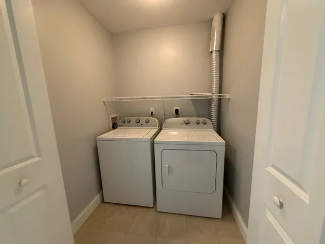 $2,800 | 75 Deerwood Drive, Unit E, Nashua, NH 03063