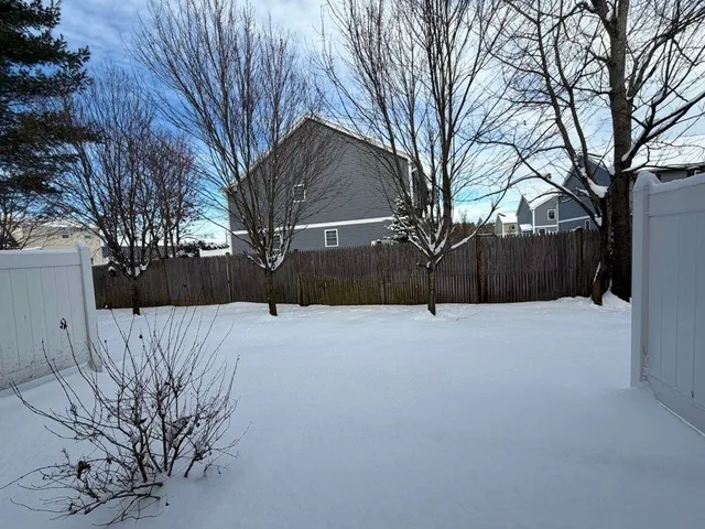 $2,800 | 75 Deerwood Drive, Unit E, Nashua, NH 03063