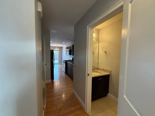 $2,800 | 75 Deerwood Drive, Unit E, Nashua, NH 03063