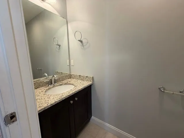 $2,800 | 75 Deerwood Drive, Unit E, Nashua, NH 03063