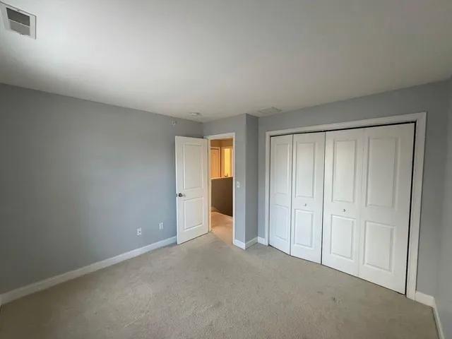 $2,800 | 75 Deerwood Drive, Unit E, Nashua, NH 03063