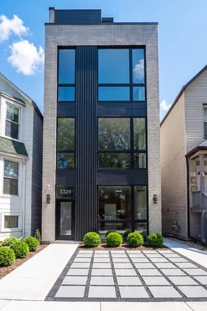 $529,900 | 3329 North Whipple Street, Unit 1, Chicago, IL 60618