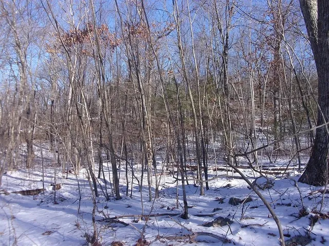 $330,000 | 90 Chestnut Hill Road, Millville, MA 01529