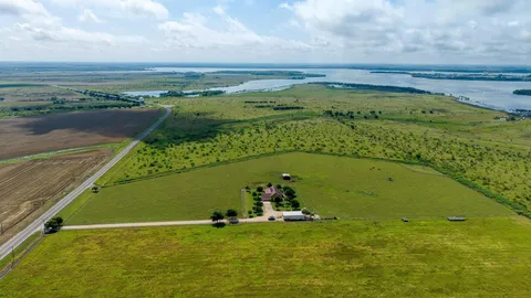 $1,375,000 | 19000 Farm To Market Road 971, Granger, TX 76530