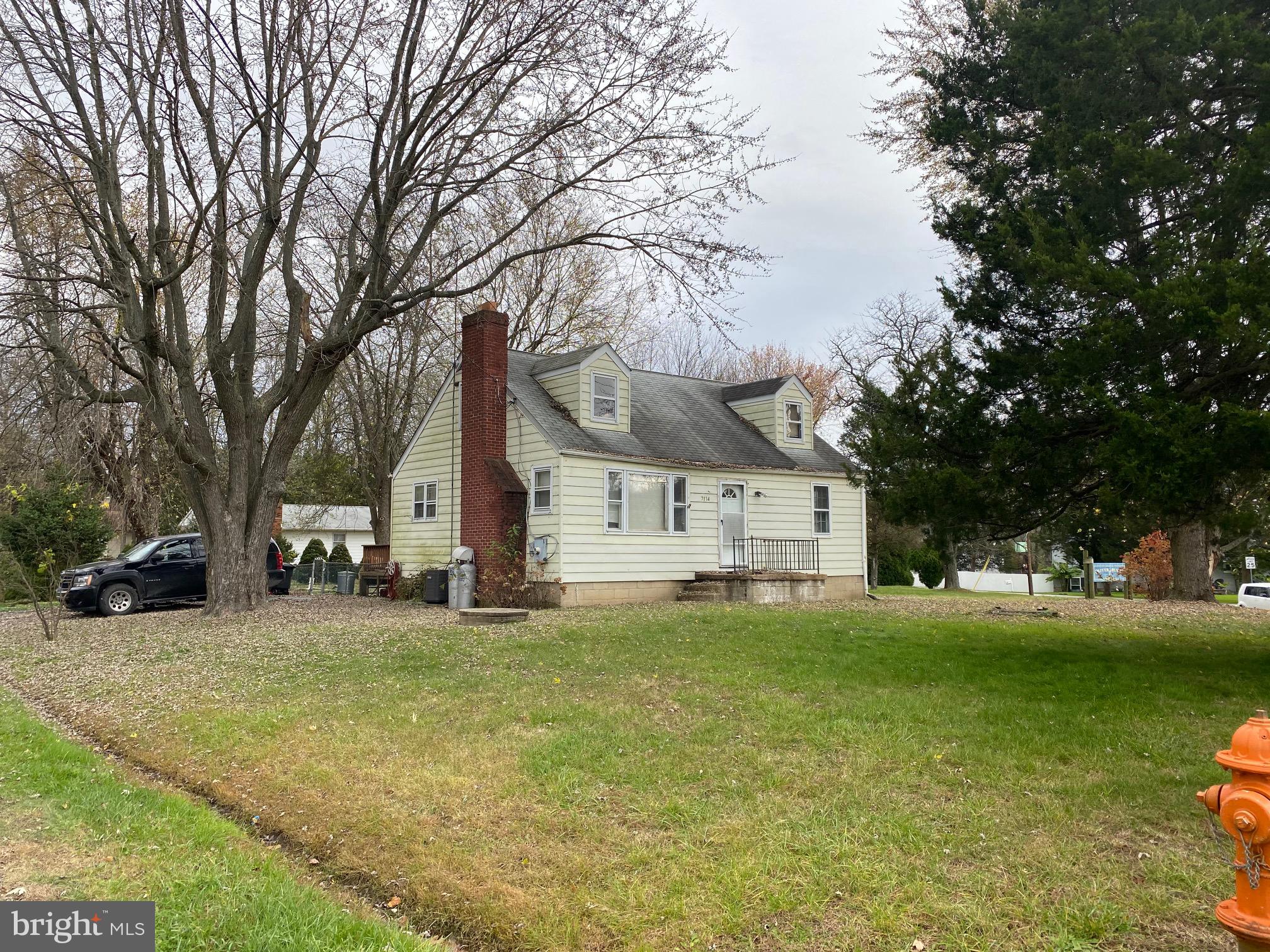 7134 Oliver Beach Road Baltimore, MD 21220 - Photo 1 of 8