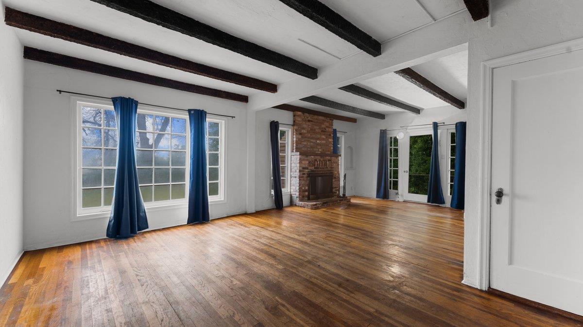 1785 Palermo Road Palermo, CA 95968 - Photo 8 of 24 Living Room