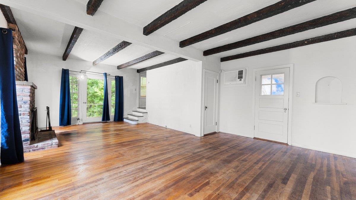 1785 Palermo Road Palermo, CA 95968 - Photo 9 of 24 Living Room