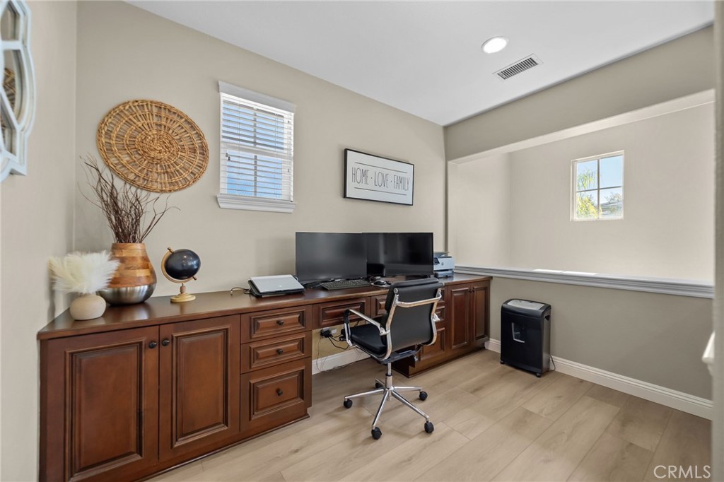 46331 Hunter Trail Temecula, CA 92592 - Photo 34 of 62 a view of a workspace with furniture