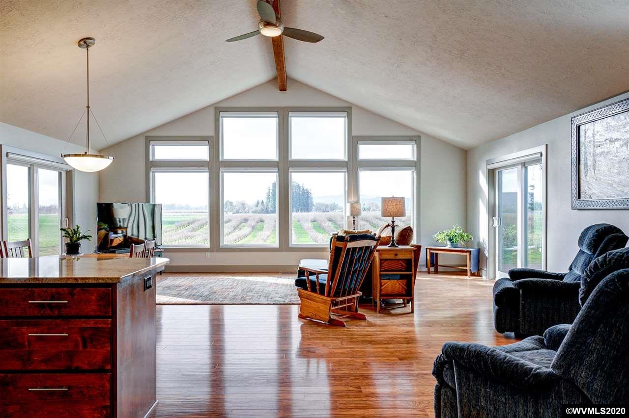 35606 Riverside Drive Albany, OR 97321 - Photo 9 of 42 Gallery Image 9