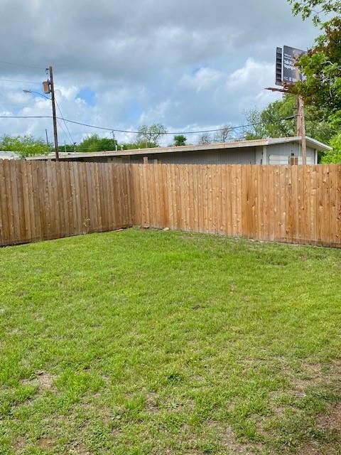 1008 North 14th Street Waco, TX 76707 - Photo 32 of 35 Backyard right corner