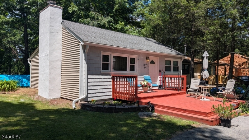 31 Hewitt Road West Milford, NJ 07421 - Photo 1 of 22