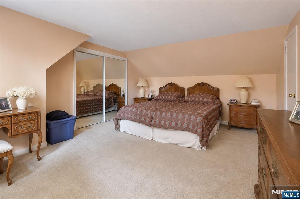 711 Rutland Avenue Teaneck, NJ 07666 - Photo 9 of 22