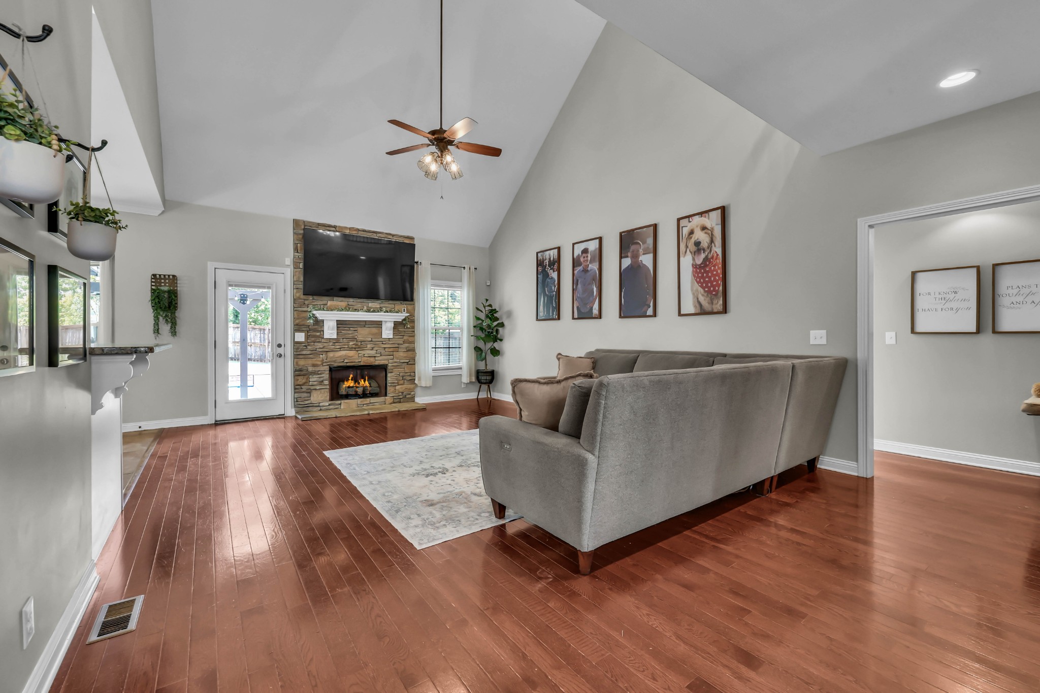 105 Ridgepoint Court Clarksville, TN 37040 - Photo 8 of 60 Gallery Image 8