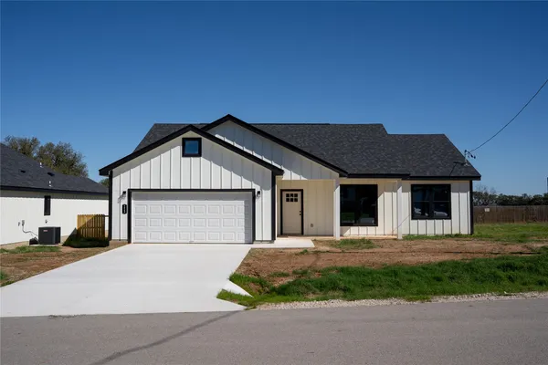 $389,811 | 113 Autumn Sage Trail, Johnson City, TX 78636