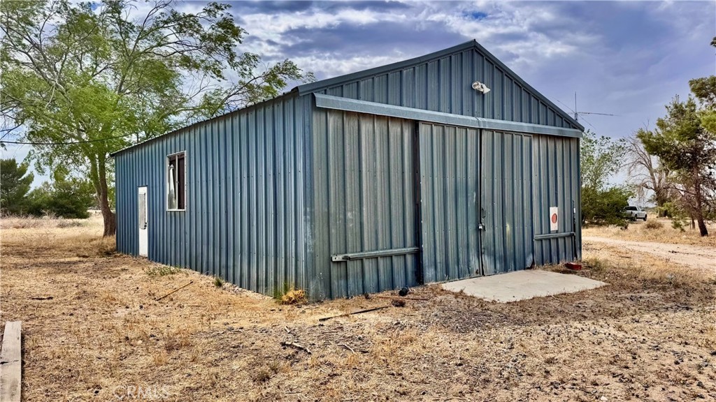 11213 Monte Vista Road Phelan, CA 92371 - Photo 9 of 39