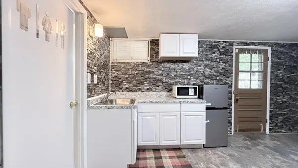 $1,500 | 4203 Maple Road, Morningside, MD 20746
