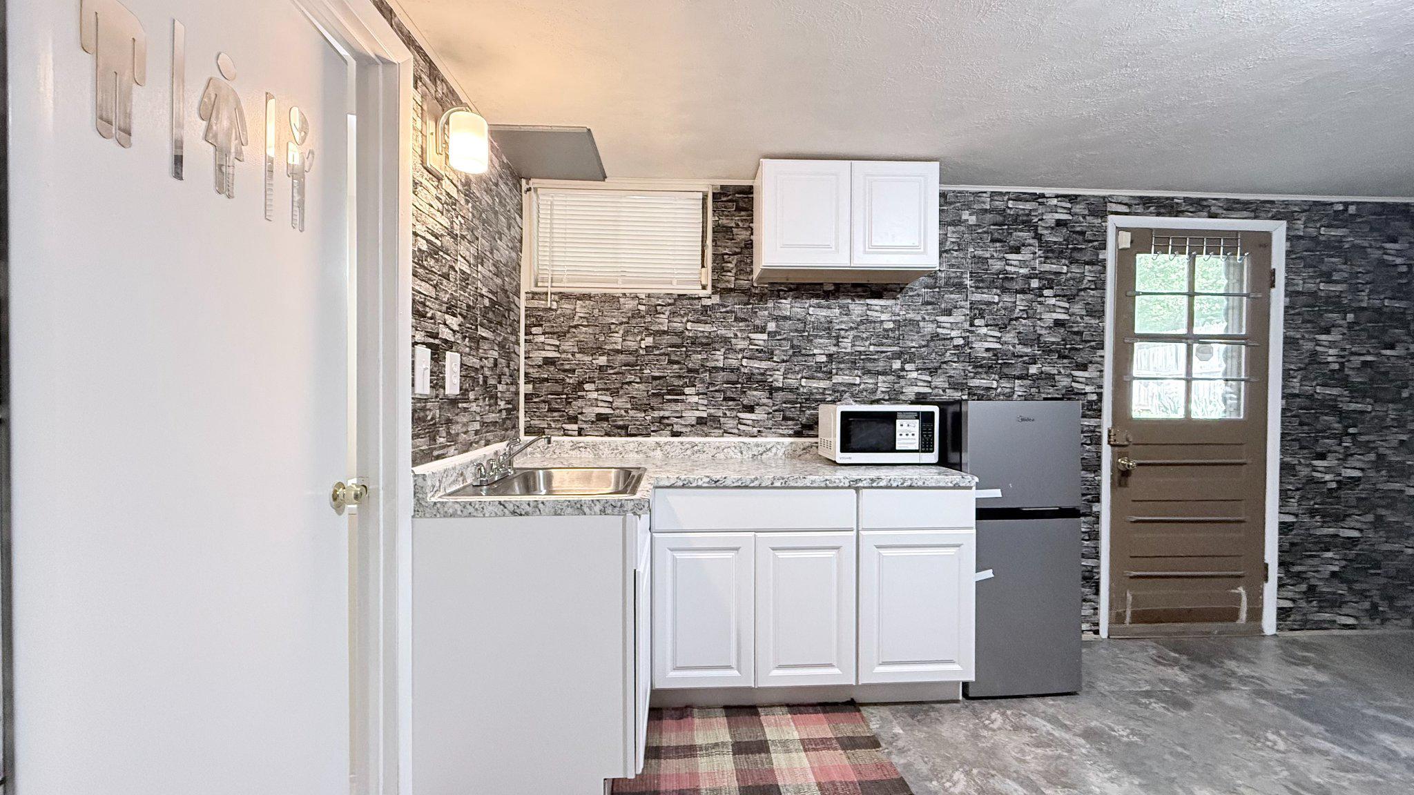 4203 Maple Road Morningside, MD 20746 - Photo 2 of 9
