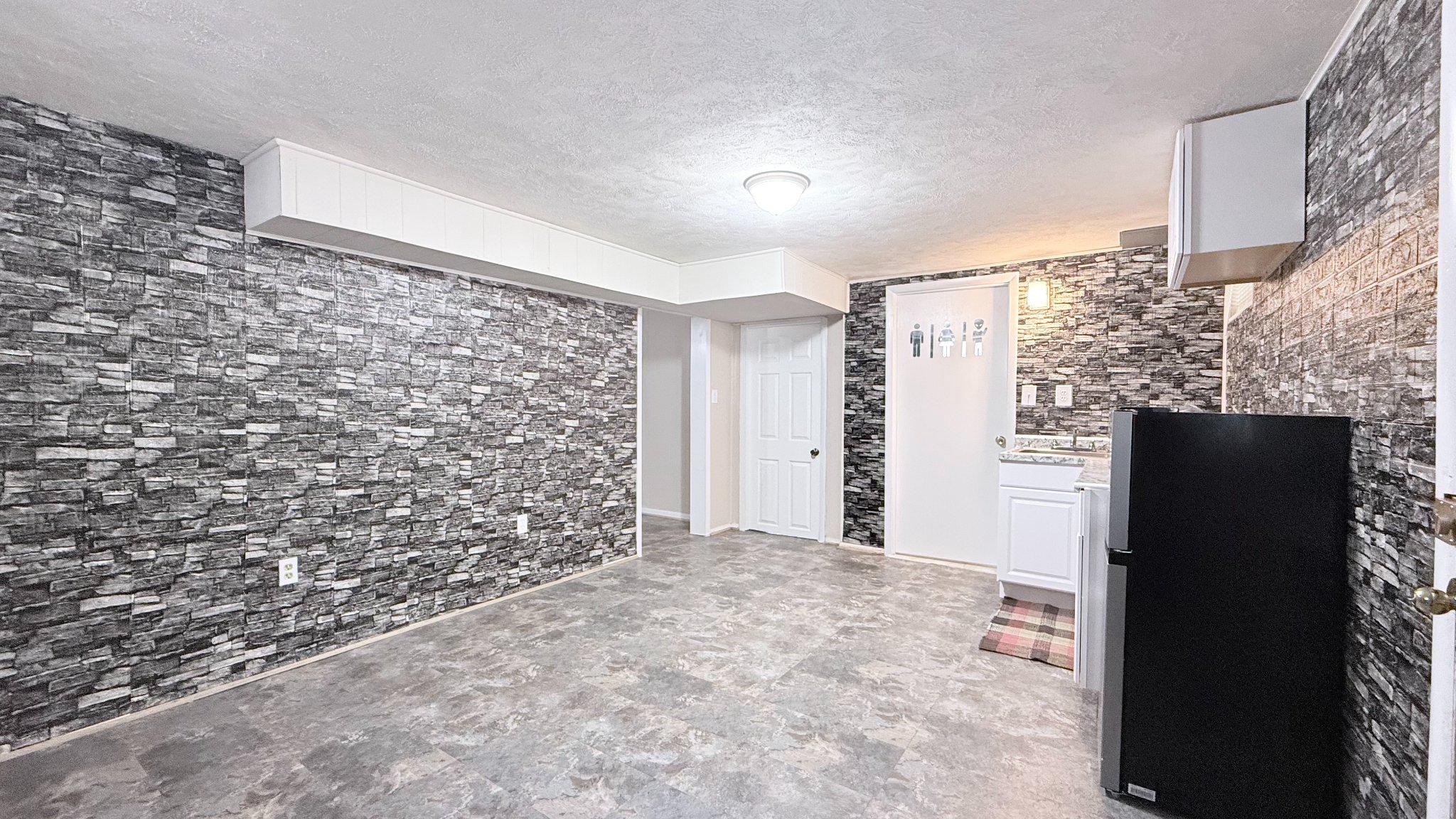4203 Maple Road Morningside, MD 20746 - Photo 3 of 9