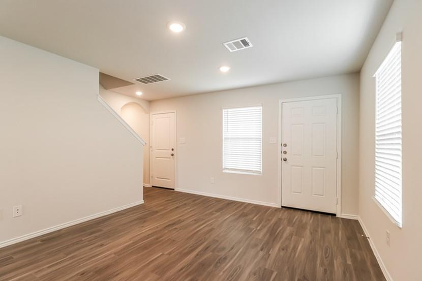 514 Thompson Street Everman, TX 76140 - Photo 4 of 13