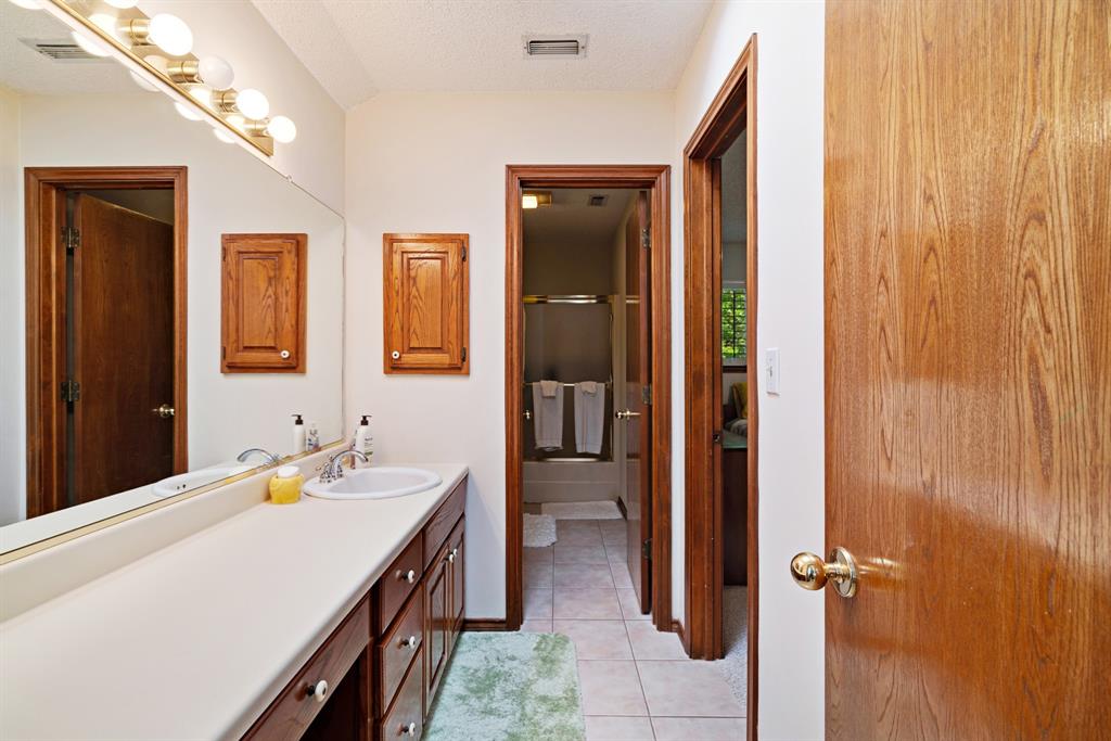 4110 Lakeshore Drive Reno, TX 75462 - Photo 19 of 28