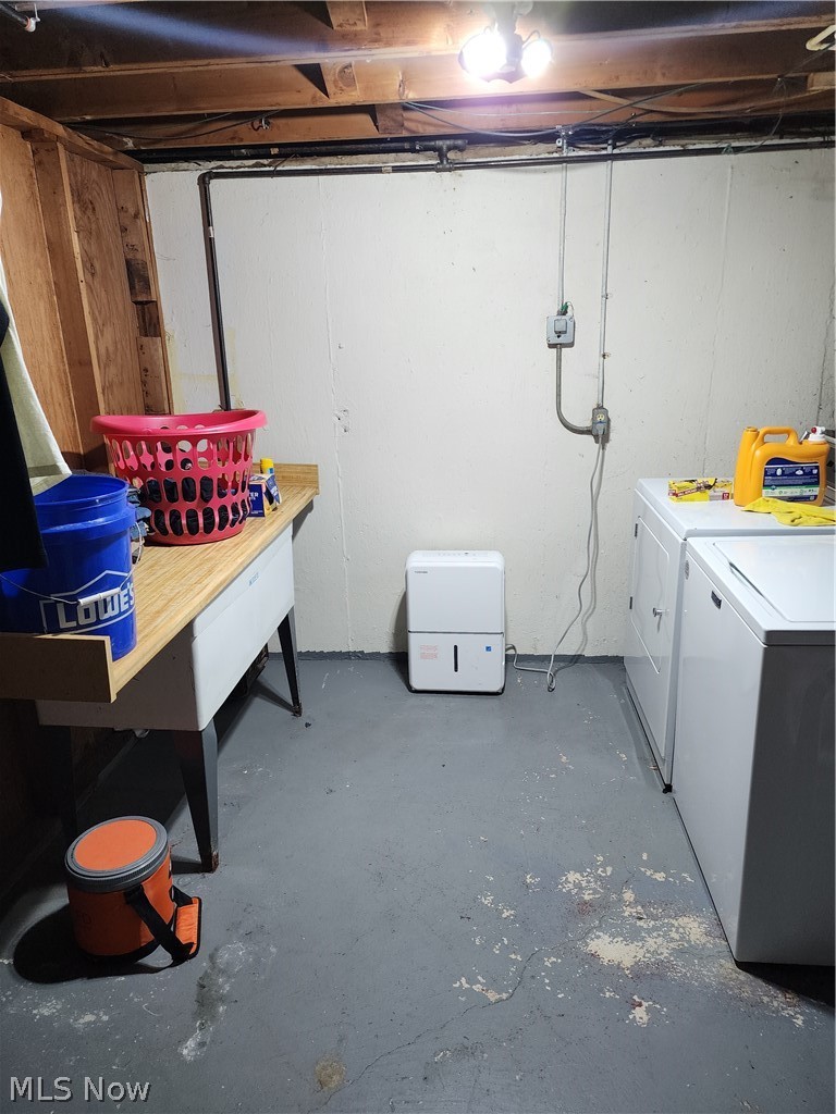3860 Burkey Road Youngstown, OH 44515 - Photo 17 of 19 Basement featuring washing machine and dryer