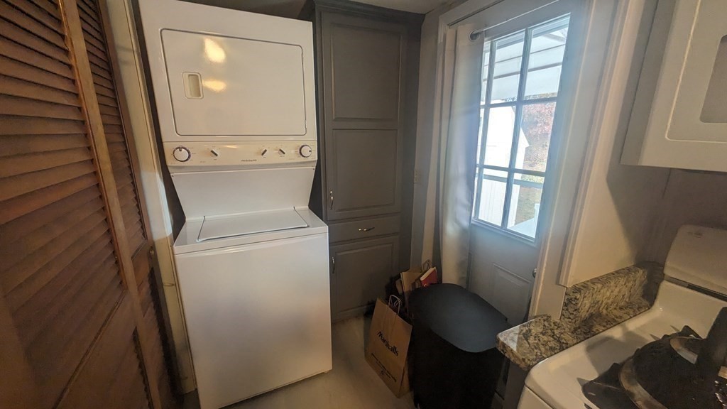 41 Victorian Way West Bridgewater, MA 02379 - Photo 7 of 16 a bathroom with a toilet and a window