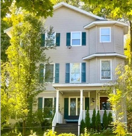 $2,600 | 9 Circuit Avenue East, Unit 2, Worcester, MA 01603