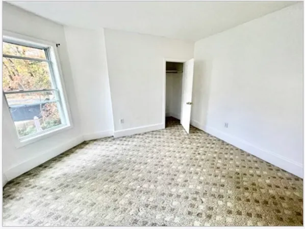 $2,600 | 9 Circuit Avenue East, Unit 2, Worcester, MA 01603