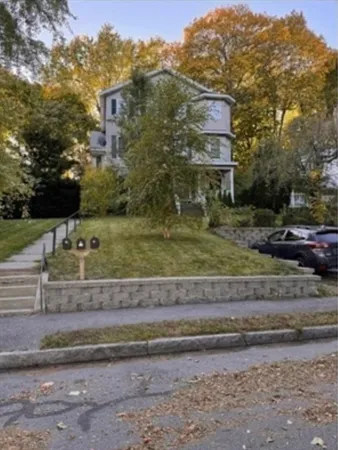 $2,600 | 9 Circuit Avenue East, Unit 2, Worcester, MA 01603