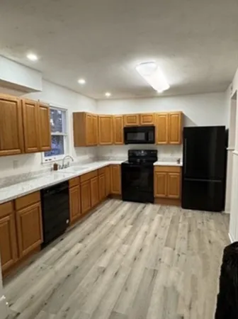 $2,600 | 9 Circuit Avenue East, Unit 2, Worcester, MA 01603