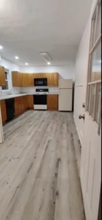 $2,600 | 9 Circuit Avenue East, Unit 2, Worcester, MA 01603