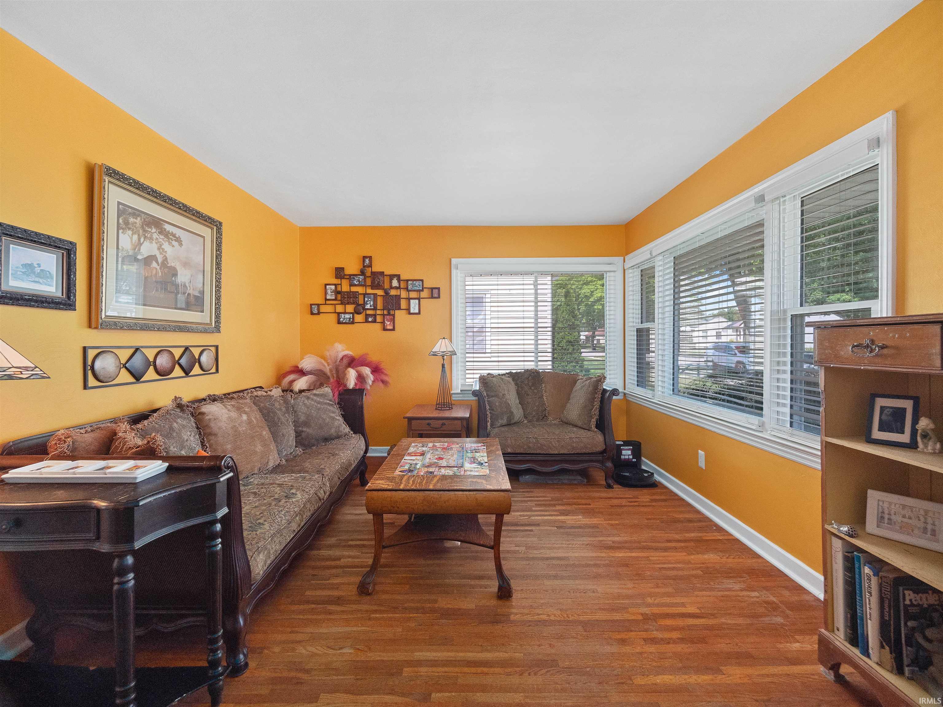 1811 Cherokee Road Fort Wayne, IN 46808 - Photo 2 of 29