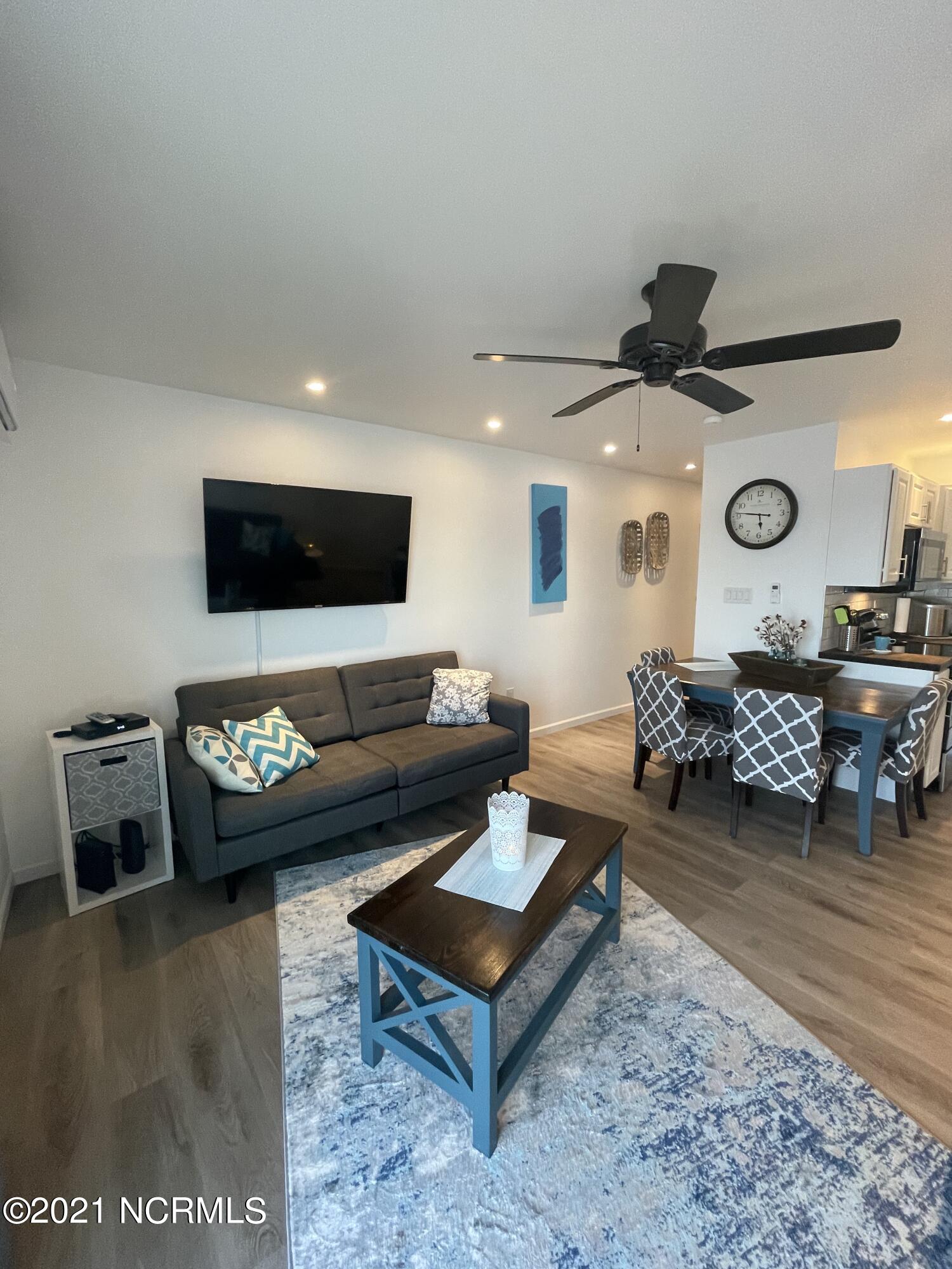 2210 New River Inlet Road, Unit 155 North Topsail Beach, NC 28460 - Photo 3 of 12 living room