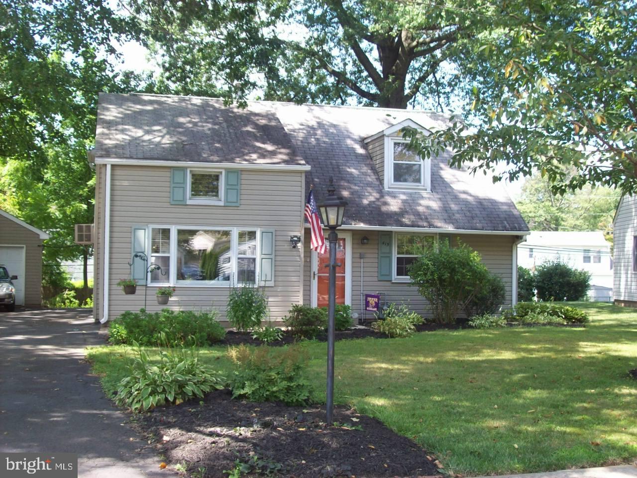 415 Manor Road Hatboro, PA 19040 - Photo 1 of 13 Gallery Image 1